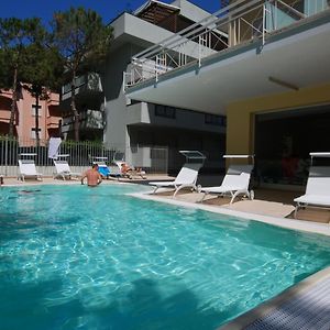Union Park Hotel - Sul Mare Con Piscina Riscaldata -Idromassaggio -Spiaggia - Parcheggio